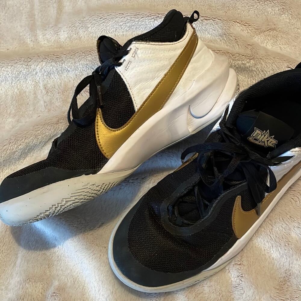 Nike Hustle DX - SU21 sneakers size 6Y